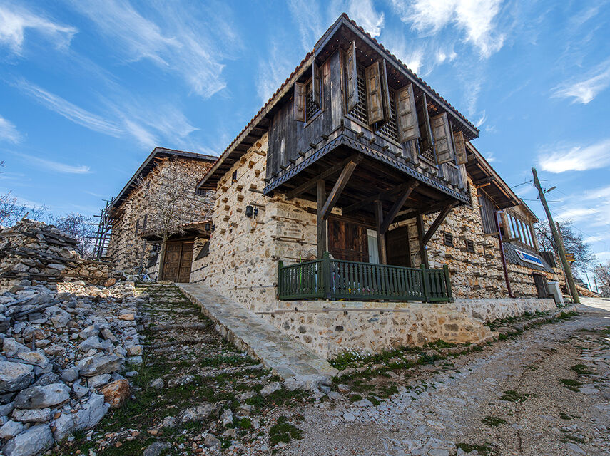 Пуговичные домики в Деревне Ормана